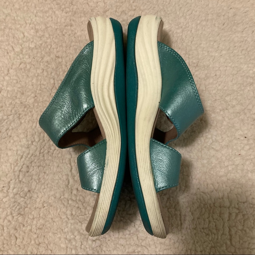 - Bionica metallic turquoise sandal - Picture 2 of 5